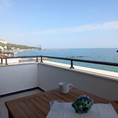 карпе дием Apartament Balcic